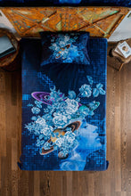 Afbeelding in Gallery-weergave laden, Zethome Dekbedovertrek - (160x220) - 1 Kussenslopen - (50x70) - Eenpersoons - Flowers Of The Universe