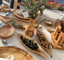 Afbeelding in Gallery-weergave laden, Zethome | Olijfhouten Rustieke ondiepe plaat | Olijfbladvormige plaat