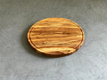 Afbeelding in Gallery-weergave laden, Zethome | Olijfhouten Houten Ronde Biefstuk / Pizzaplaat